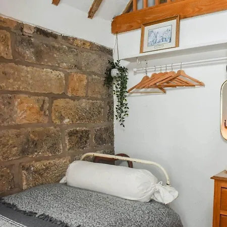 Fleur Cottage בית נופש וויטבי